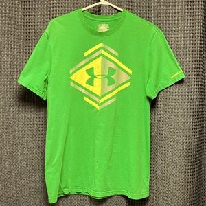 Under Armour Loose Heat gear Men’s tee Size M